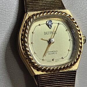 Womwns running benrus watch